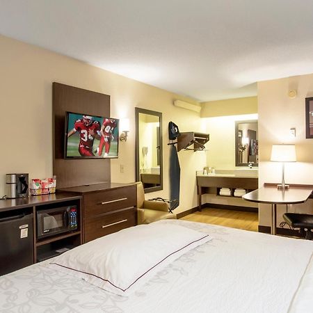 Red Roof Inn Plus+ St. Louis - Forest Park / Hampton Ave. Экстерьер фото