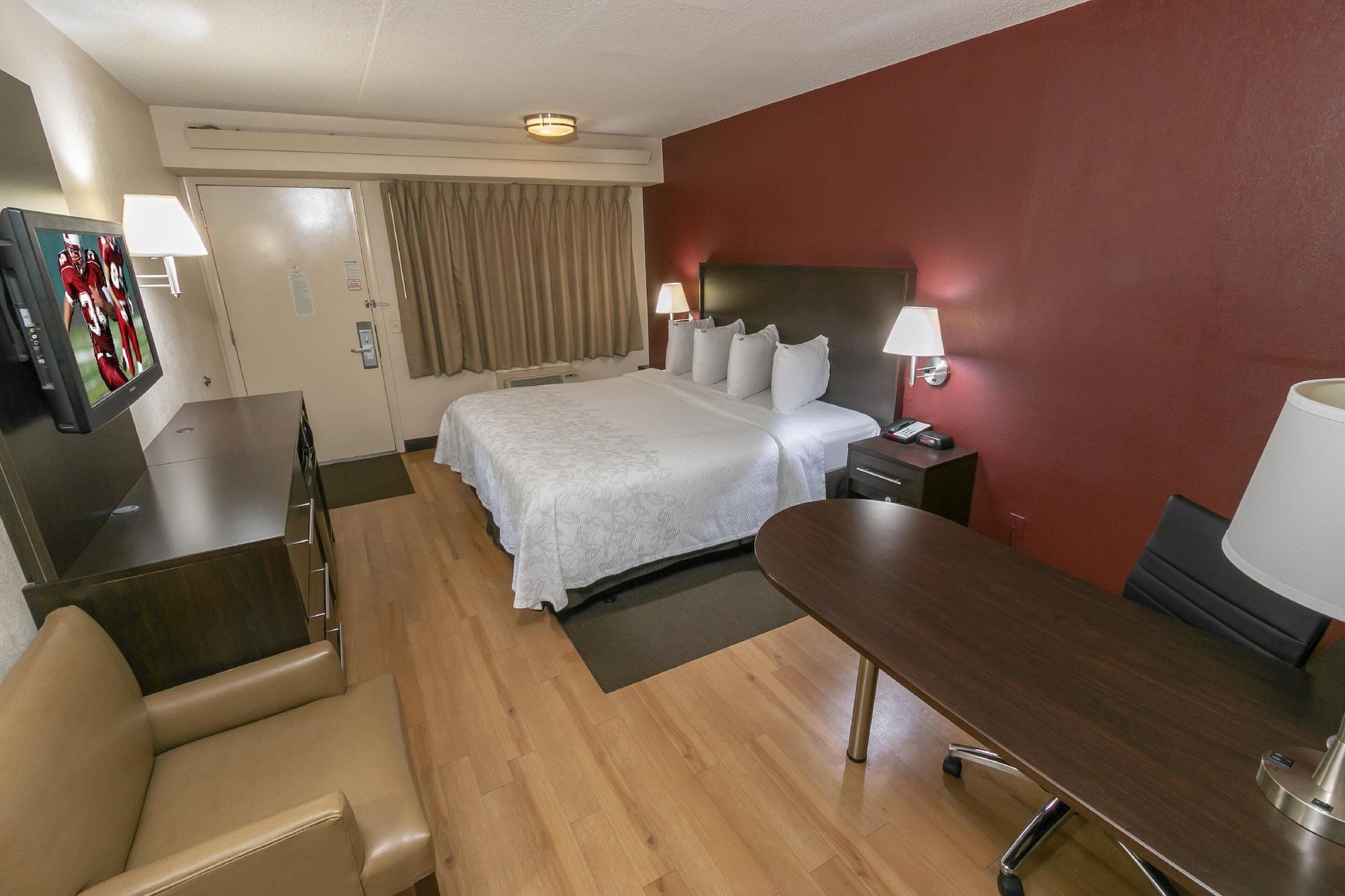 Red Roof Inn Plus+ St. Louis - Forest Park / Hampton Ave. Экстерьер фото