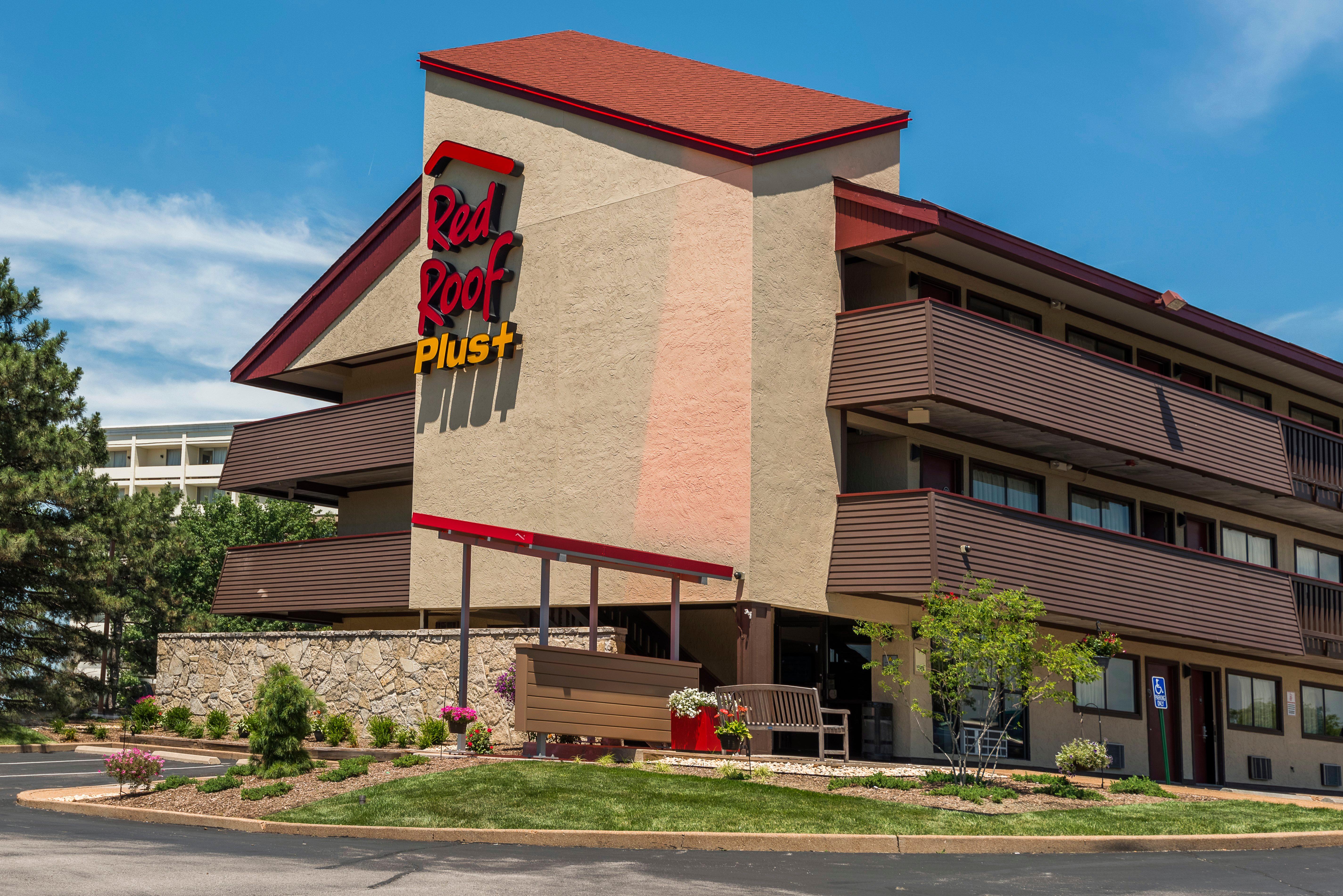 Red Roof Inn Plus+ St. Louis - Forest Park / Hampton Ave. Экстерьер фото