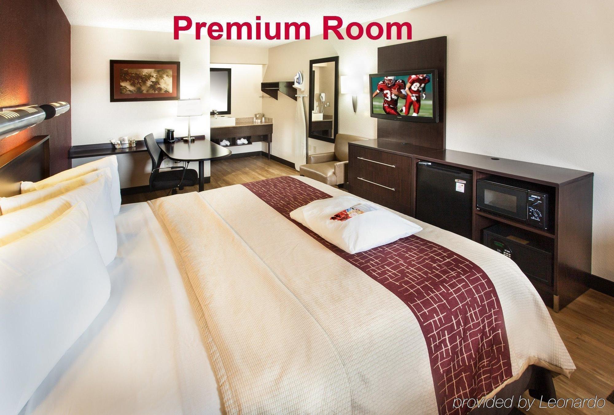 Red Roof Inn Plus+ St. Louis - Forest Park / Hampton Ave. Экстерьер фото