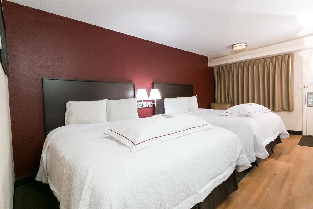 Red Roof Inn Plus+ St. Louis - Forest Park / Hampton Ave. Номер фото
